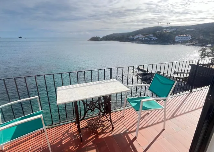 Vistas Exclusivas Al Mar 카다케스